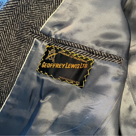 Men’s vintage wool herringbone custom tailored blazer - Picture 4 of 7